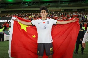 开云直播平台-中国足球职业联赛新政出台：中甲降2.5个，中超B队可冲甲