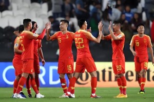 开云体育中心-意外！青岛西海岸三大新星为何徐彬和杨希已离队，李昊却坚持留队